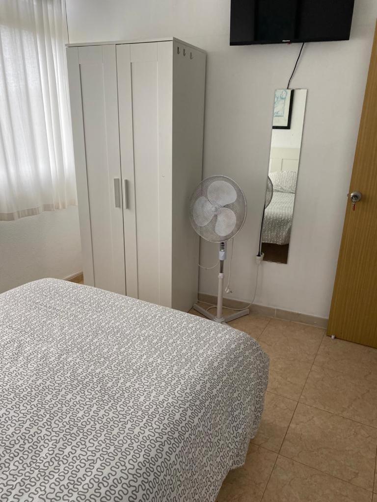 Room Sol Vecindario  Εξωτερικό φωτογραφία